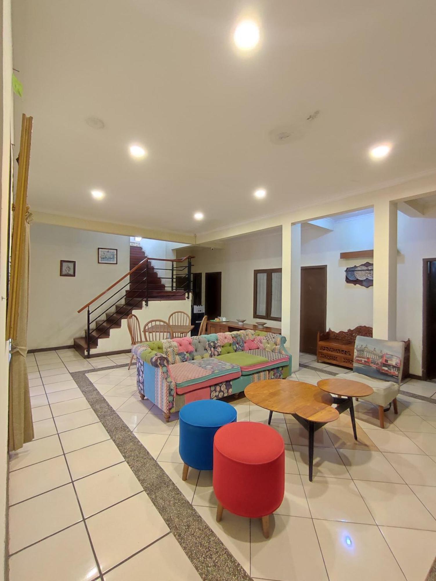 Maribaya Family Guest House Syariah レムバン エクステリア 写真